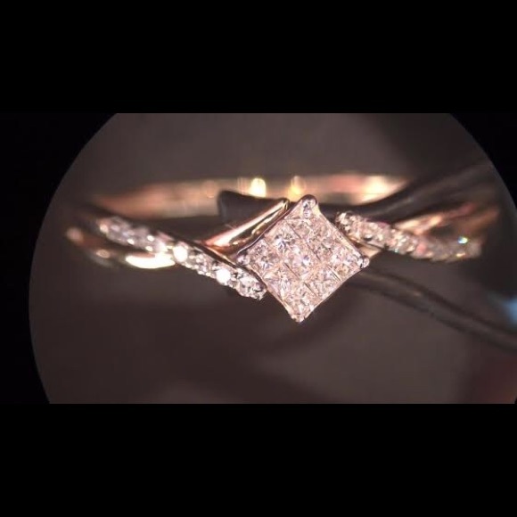 🚫SOLD Diamond Ring 1/6 ct Princess Cut 10K Yellow Gold - Picture 3 of 8